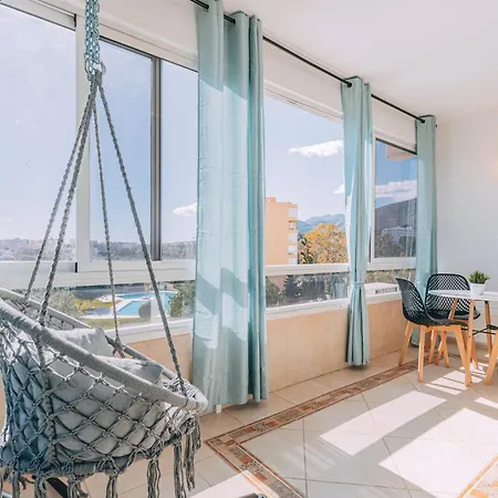 Sea View Gem In Apartament