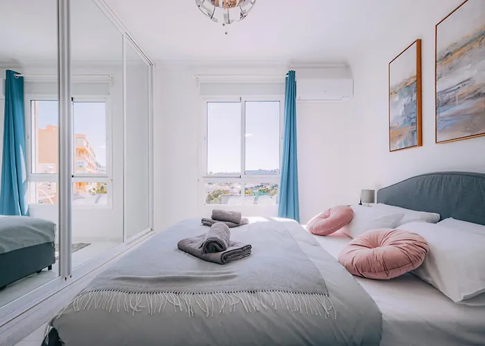 Sea View Gem In Appartement *